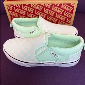 Vans Green and white Sneakers CanvasSlip-On Like New.